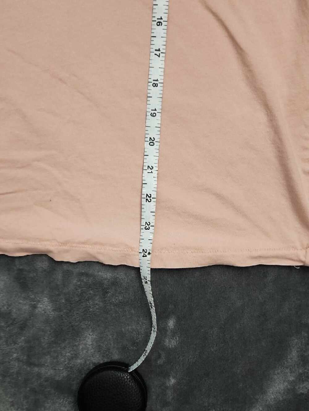 Universal Thread Blush/Peach V-Neck Short Sleeve Tee - Picture 4 of 7
